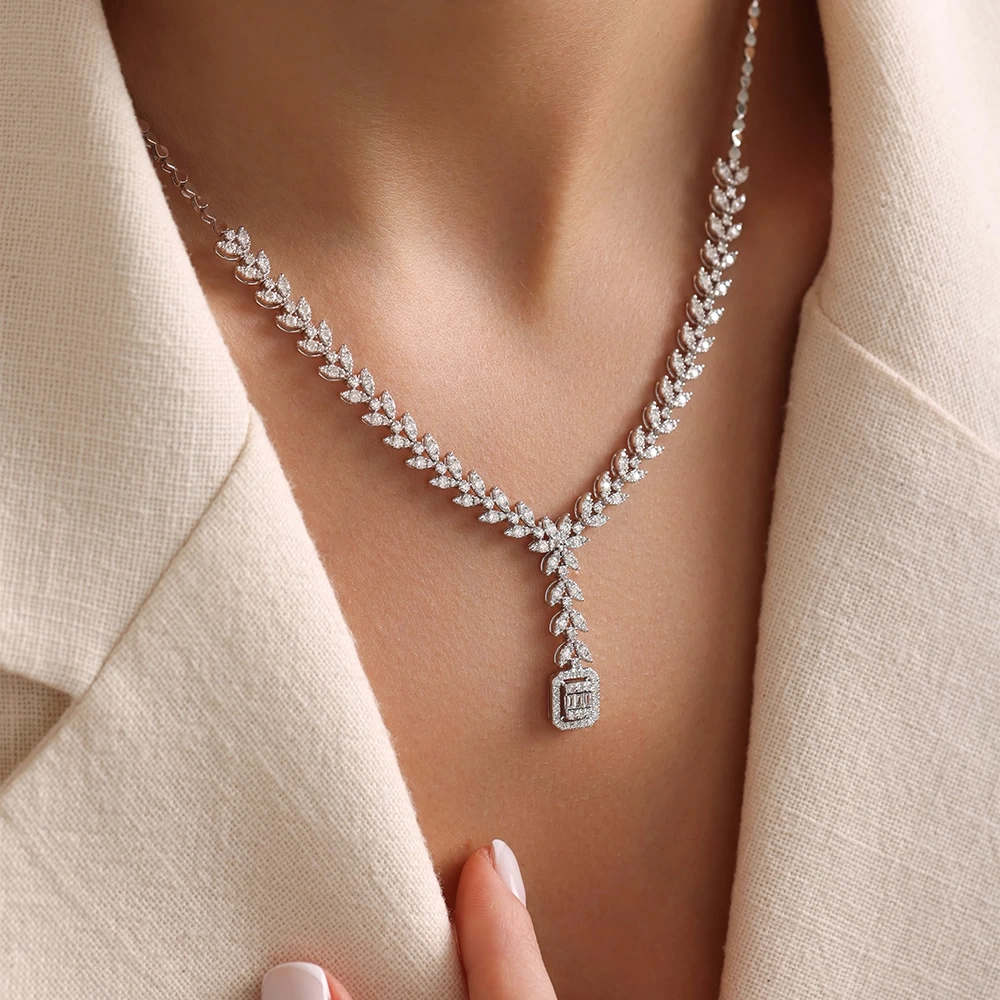 3.05 CT Pırlanta Kolye