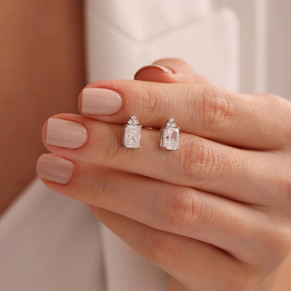 4.00 CT Beyaz Topaz & Pırlanta Küpe