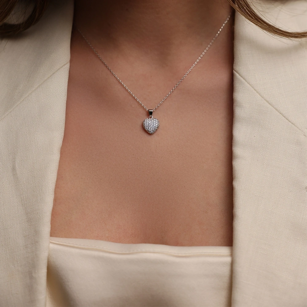 Gümüş Taşlı Kalp Kolye