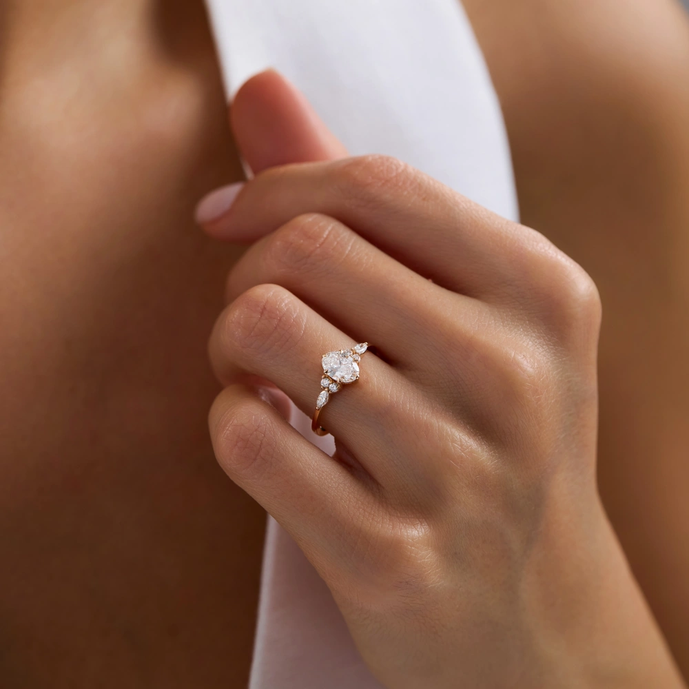 1.00 CT Oval Tasarım Pırlanta Yüzük