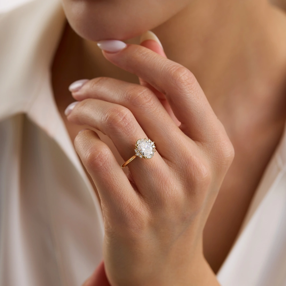 2.10 Ct Oval Laboratuvar Pırlanta Yüzük