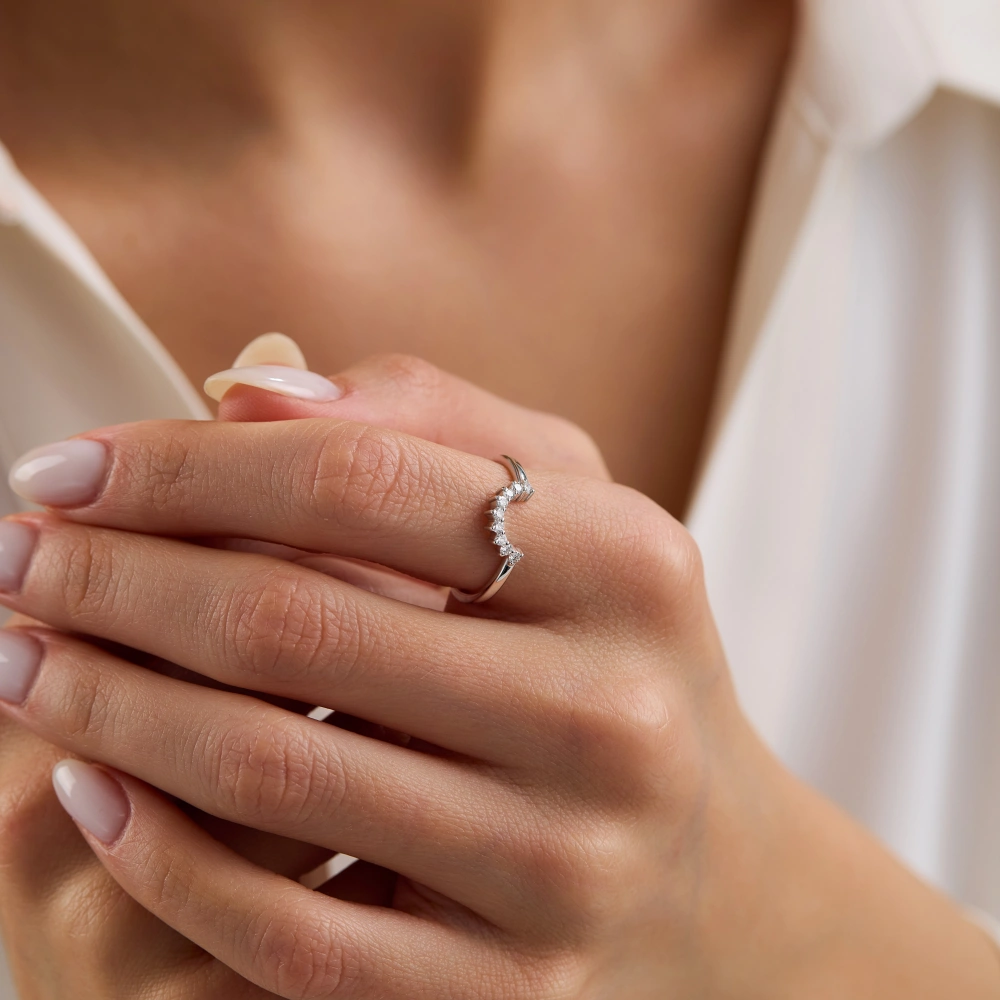 0.18 Ct Yarım Ay Laboratvar Pırlanta Yüzük