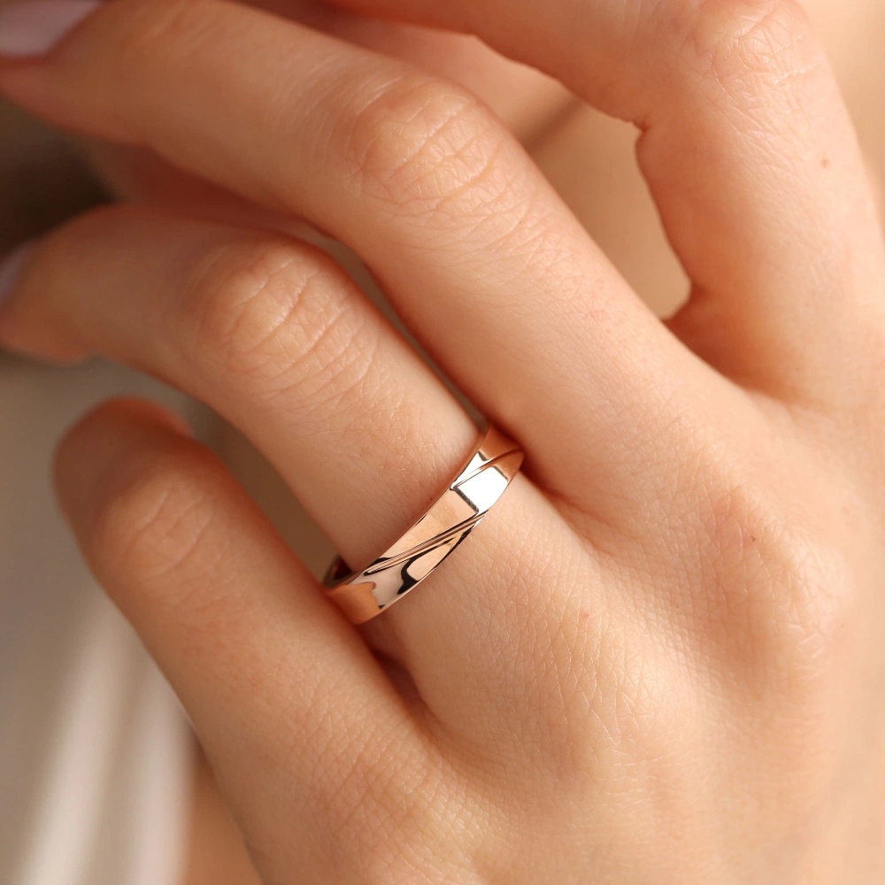 Sade Kesme Model Köşeli Alyans