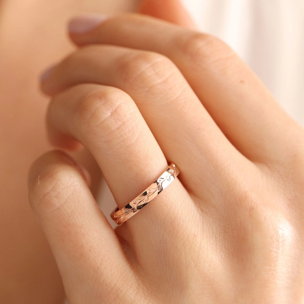 Yaprak Desenli Kesme Model Alyans