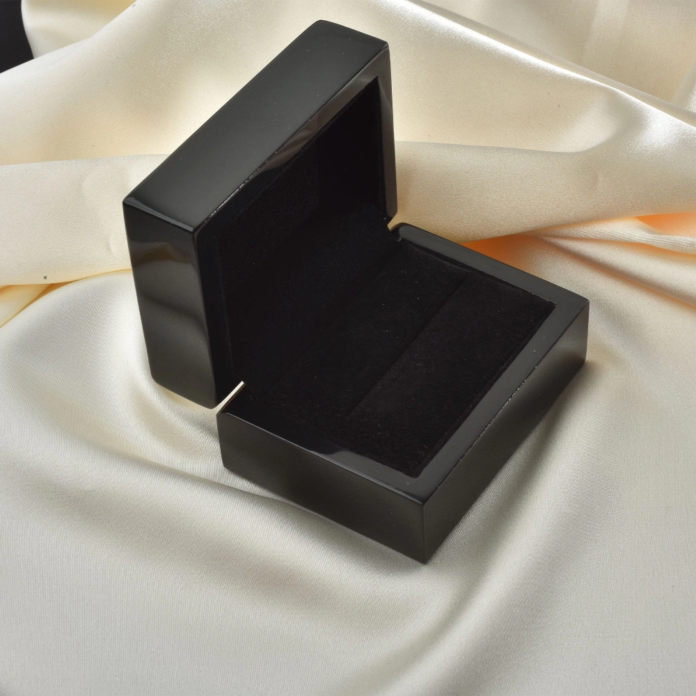 Sade Kesme Model Köşeli Alyans