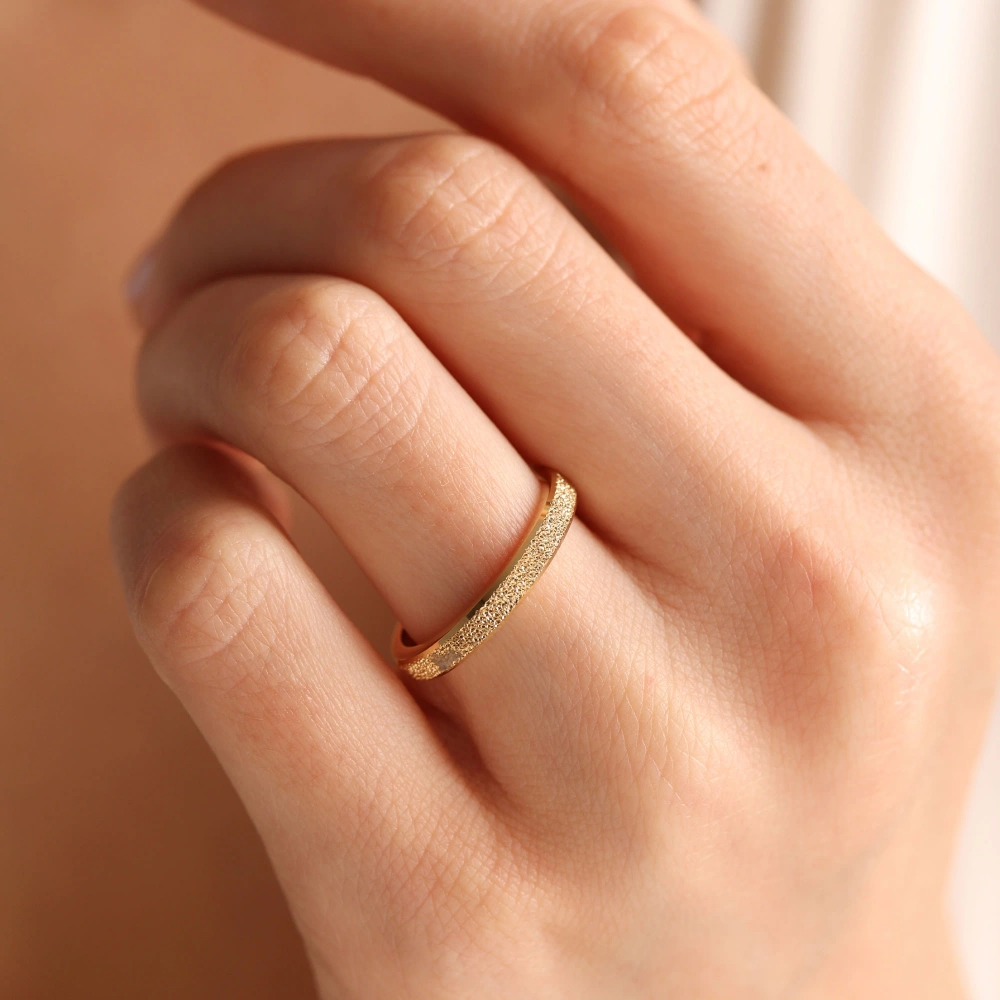 Derin Taşlamalı Köşeli Alyans