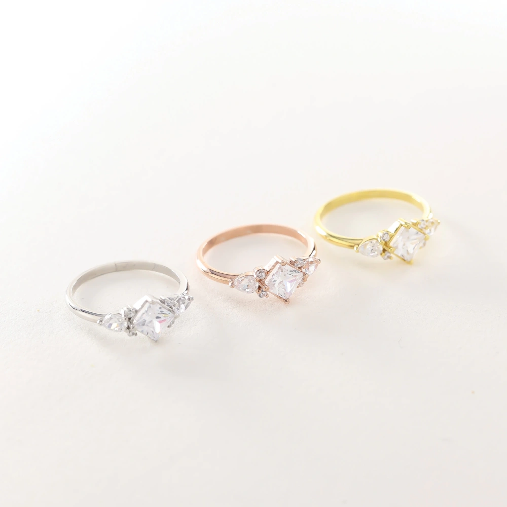 Prenses Tasarım Beyaz Topaz & Pırlanta Yüzük