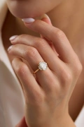 2.10 Ct Oval Laboratuvar Pırlanta Yüzük