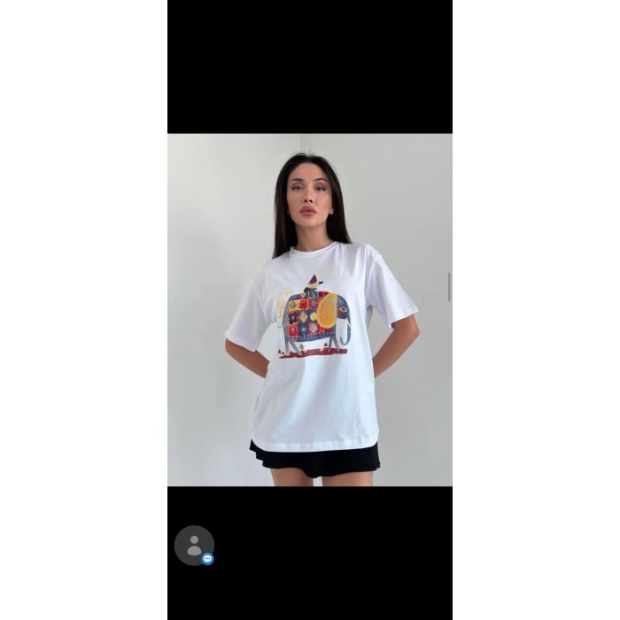 Beyaz R.Önü Desenli Arka Dantel Geçişli Bayan Tshirt