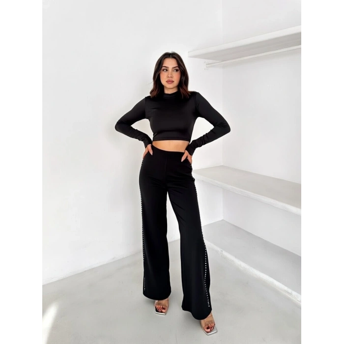 Siyah Yandan Taşlı Bol Paça Pantolon