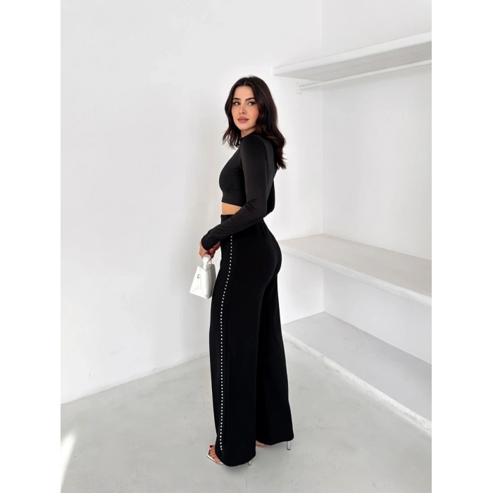 Siyah Yandan Taşlı Bol Paça Pantolon