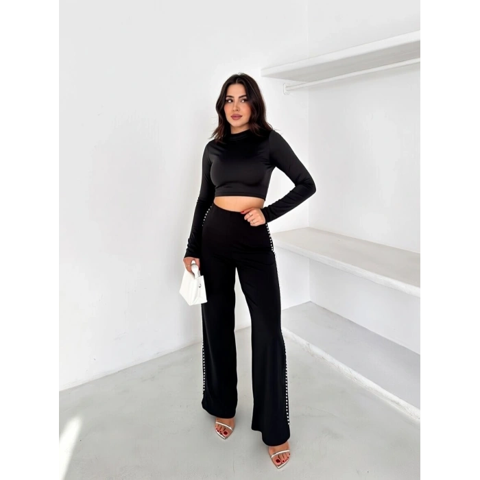 Siyah Yandan Taşlı Bol Paça Pantolon