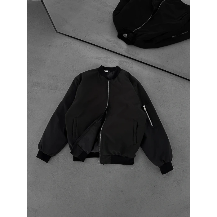 Siyah İçi Astarlı Bumber Ceket