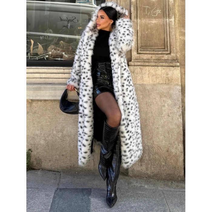 Beyaz Leopar Kapşonlu Uzun İthal Kürk
