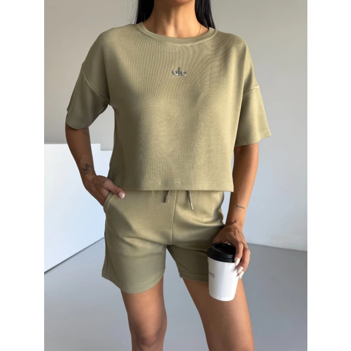 Haki Alo Yoga Modal Crop Şortlu Takım