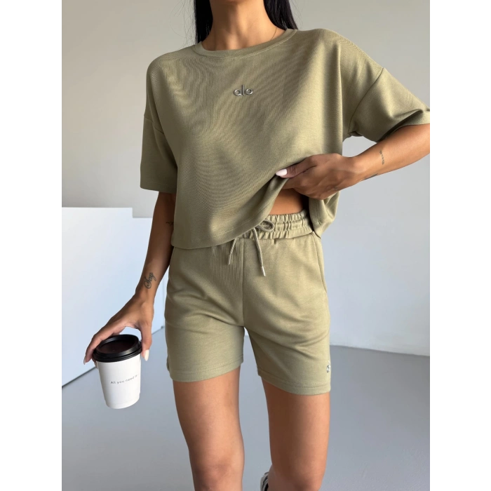 Haki Alo Yoga Modal Crop Şortlu Takım