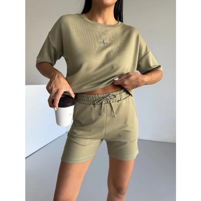 Haki Alo Yoga Modal Crop Şortlu Takım