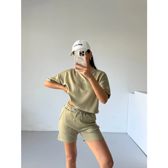 Haki Alo Yoga Modal Crop Şortlu Takım