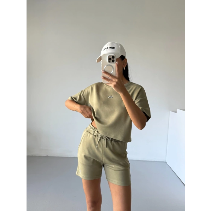 Haki Alo Yoga Modal Crop Şortlu Takım