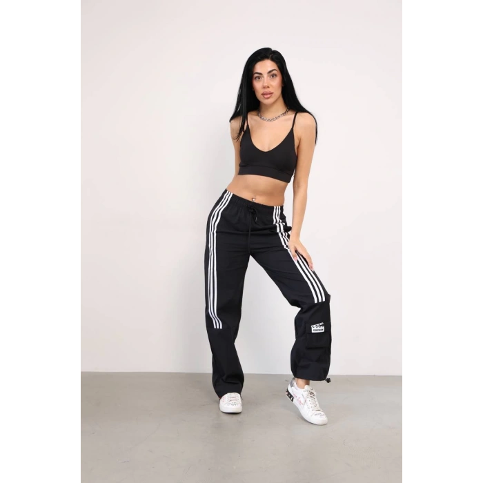 Siyah Önden Üç Şerit Paça Cep Detay Paraşüt Eşofman