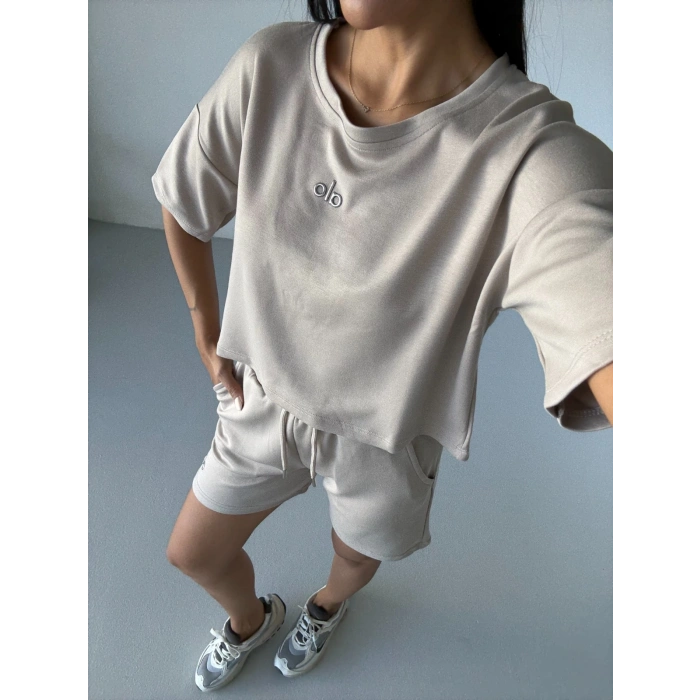 Krem Alo Yoga Modal Crop Şortlu Takım