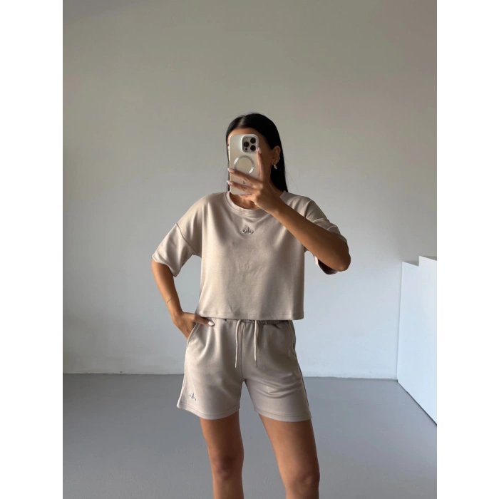 Krem Alo Yoga Modal Crop Şortlu Takım