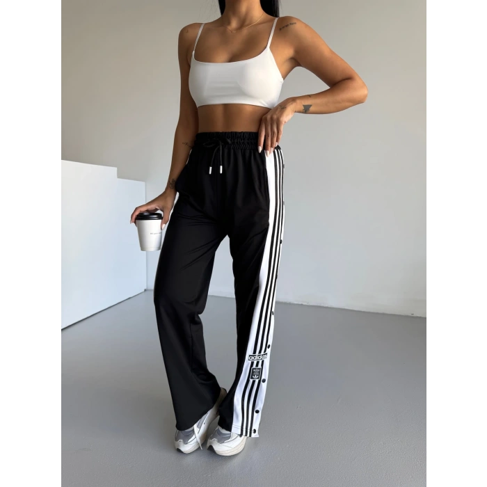 Siyah Çıt Çıt Detay Üç Şeritli Eşofman