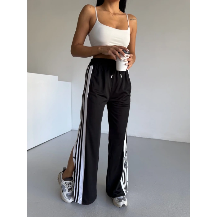 Siyah Çıt Çıt Detay Üç Şeritli Eşofman