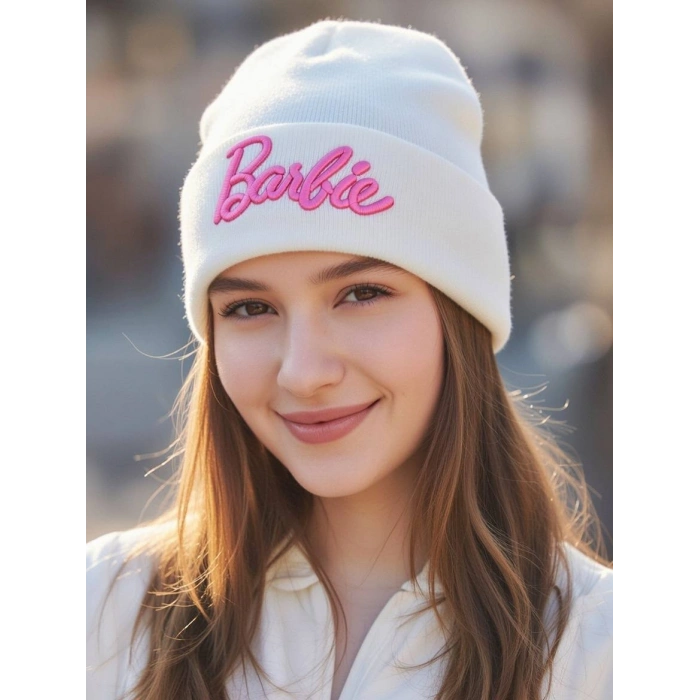 Beyaz Barbie Yün Bere