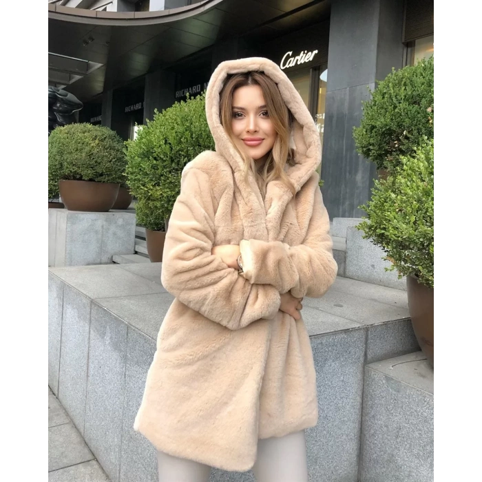 Bej Kapşonlu İçi Astarlı Rabbit Peluş Kaban