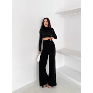 Siyah Yandan Taşlı Bol Paça Pantolon