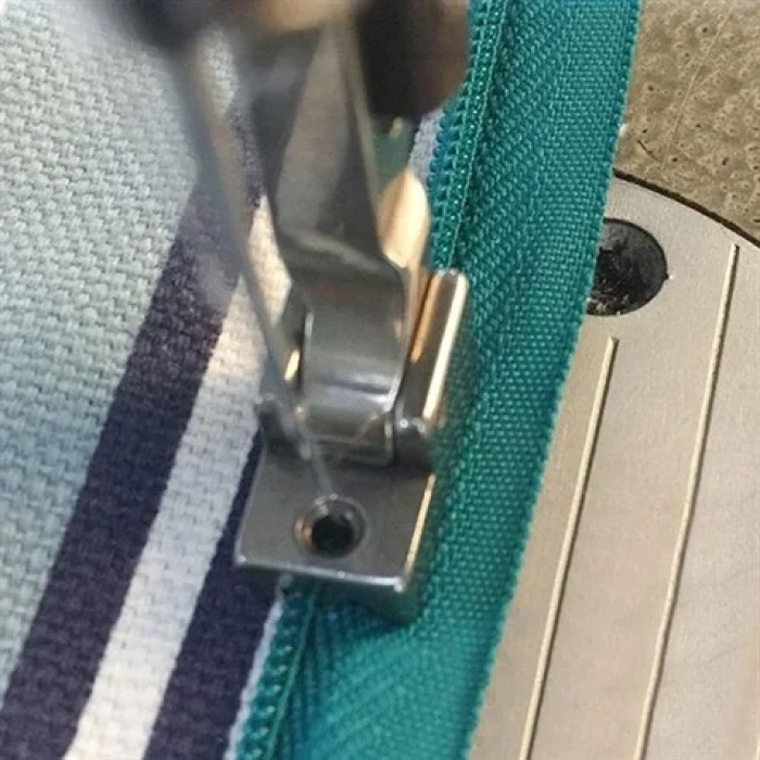 Düz Makine Gizli Fermuar Dar Ayak / S518N