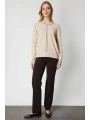 On Fashion Kadın Yarım Kol Yakası ve Önü Taşlı Bej Kazak 65397