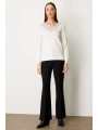 On Fashion Kadın V Yaka Önü Taşlı Ekru Kazak 65315
