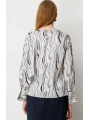 Ekol Broş Detaylı Desenli Siyah Kadın Bluz 03015