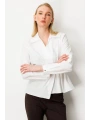 Ekol Kadın Kruvaze Yaka Önü Tokalı Ekru Bluz 03047