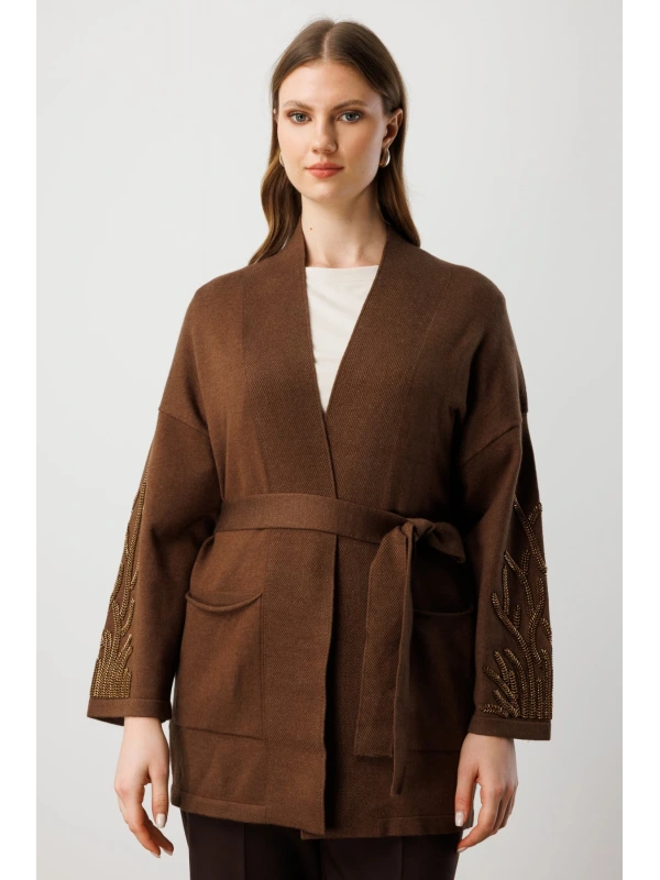 On Fashion Kadın Kolları Taşlı Kuşaklı Triko Kahverengi Hırka 60902