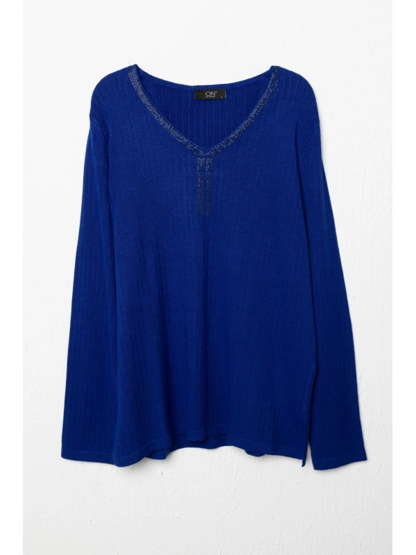On Fashion Kadın V Yaka Taşlı Saks Mavisi Kazak 65422