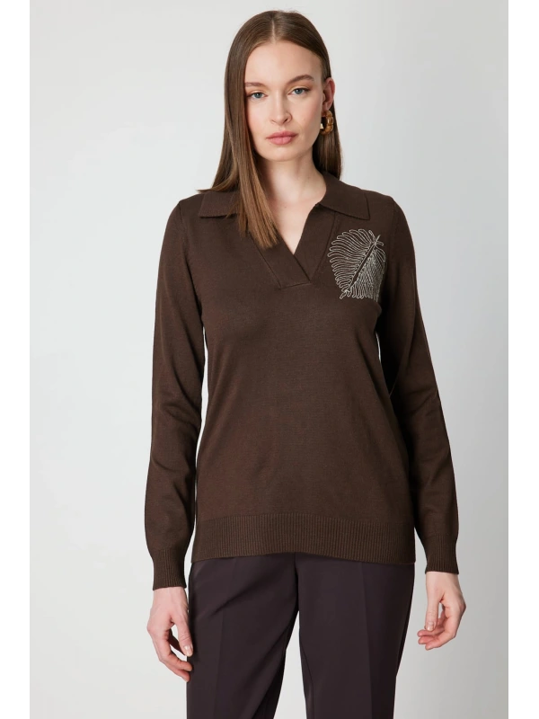 On Fashion Kadın Omuz Yaprak Zincirli Kahverengi Kazak 65334