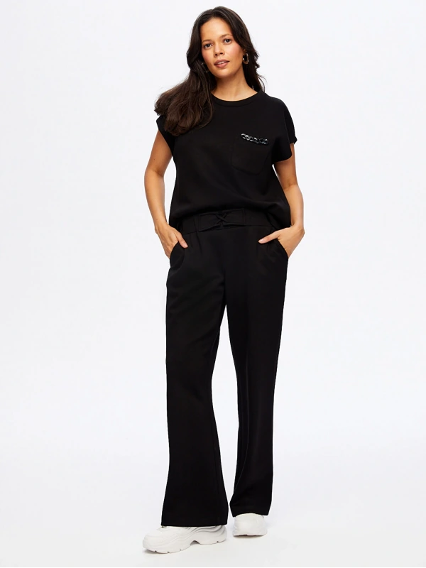 Faik Sönemez Kadın Relax Kemeri Çapraz Dikiş Detaylı Wide Leg Fit Örme Siyah Pantolon UW26PNT032