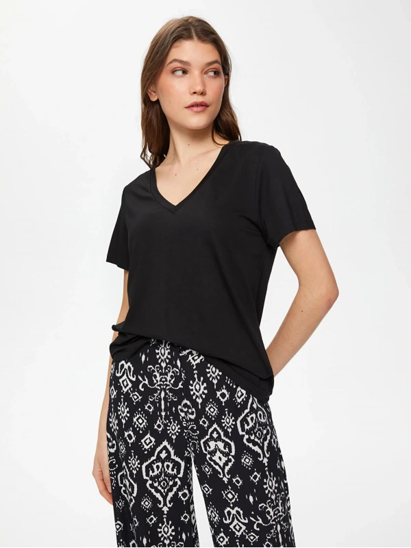 Faik Sönmez Kadın V Yaka Kısa Kol Siyah T-Shirt B00001