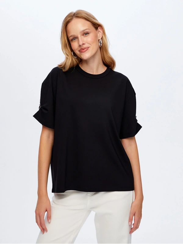 Faik Sönmez Kadın Kolları Taş Detaylı Yuvarlak Yaka Siyah T-Shirt UW26TSH088
