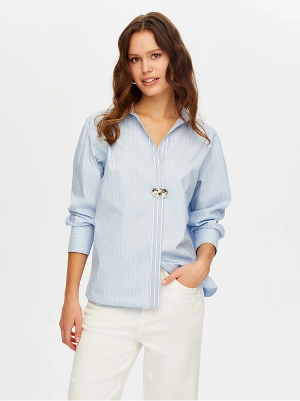 Faik Sönmez Kadın Metal Aksesuarlı Simli Çizgili Mavi Poplin Gömlek UW26GML007