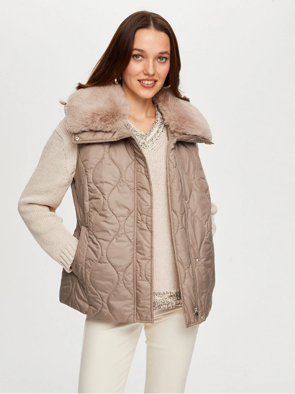 Faik Sönmez Kadın Yakası Suni Kürk Detalı Kapitone Vizon Yelek UW26KYL008