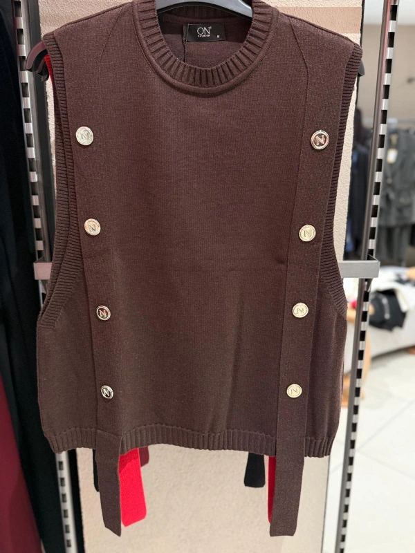 On Fashion Düğmeli Sıfır Yaka Süveter 69310