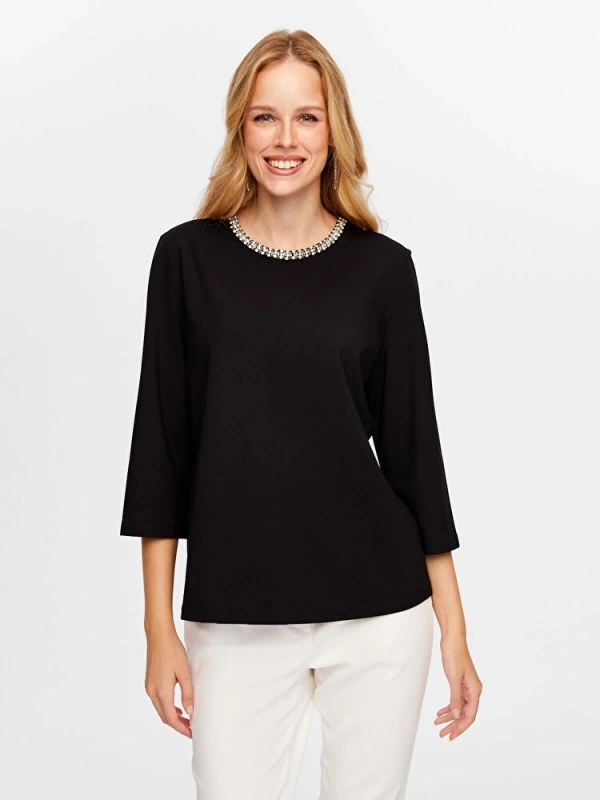 Faik Sönmez Kadın Yakası Taşlı Yuvarlak Yaka Siyah T-Shirt UW26TSH072