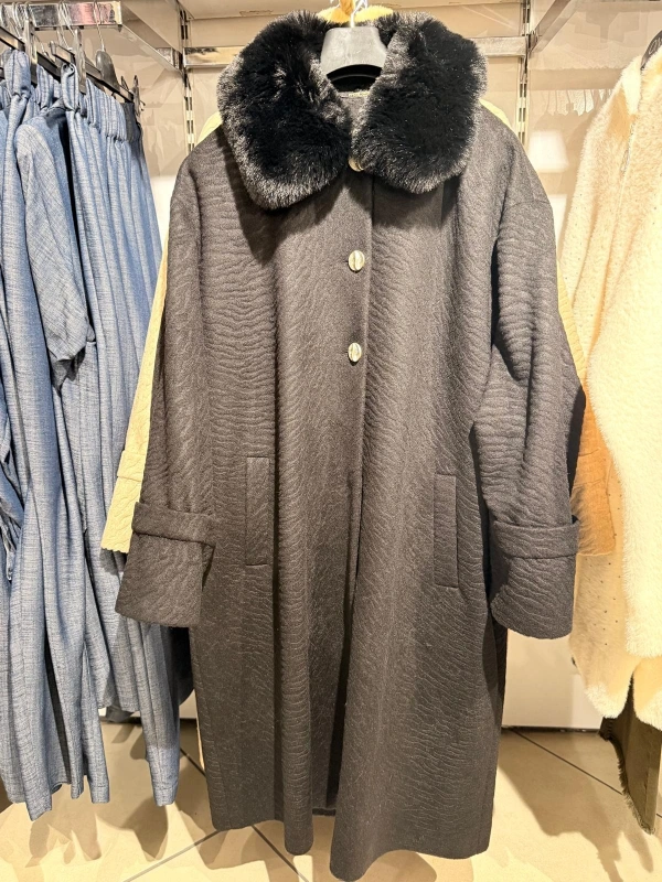 Matex Yakası Peluş Kendinden Desenli Kaban 8108