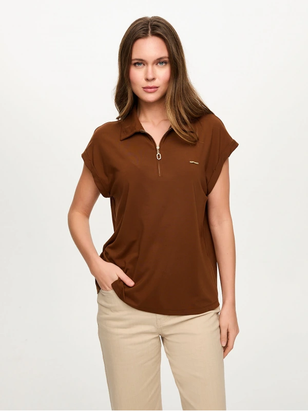 Faik Sönmez Polo Yaka Metal Aksesuar Detaylı T-Shirt US26TSH089