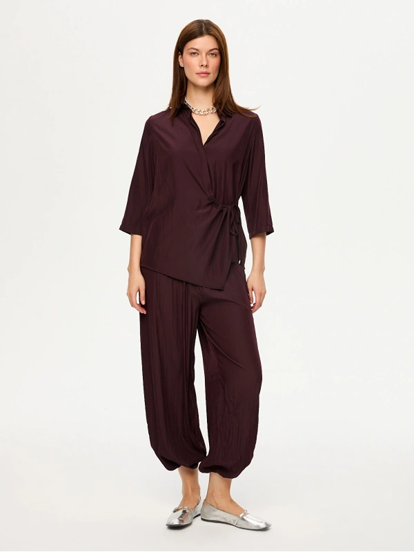 Faik Sönmez Beli Bağcık Detaylı 3-4 Kol Gömlek US26GML009