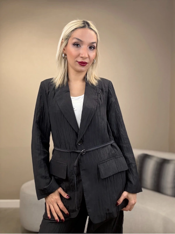 İpekyol Kırışık Efektli Vatkalı Blazer Ceket IS1260106023